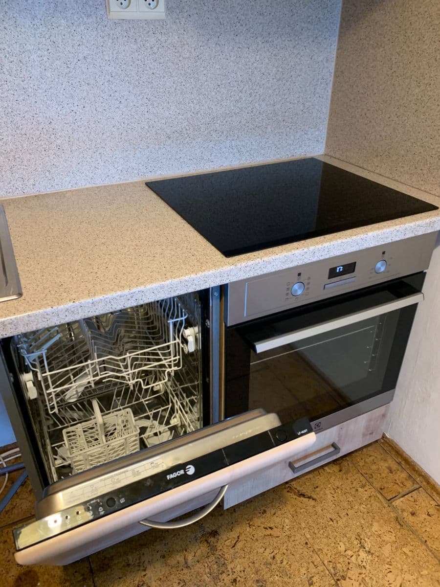 Prenájom bytu 2-izbový 48 m², Werichova, Praha, Praha Prenájom bytu 2-izbový 48 m², Werichova, Praha, Praha