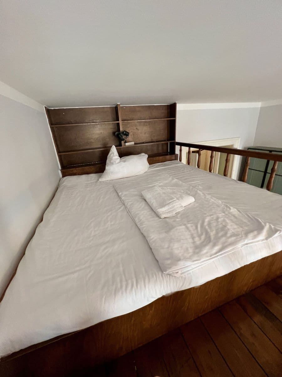 Prenájom bytu 65 m², Ostrovní, Praha, Praha Prenájom bytu 65 m², Ostrovní, Praha, Praha