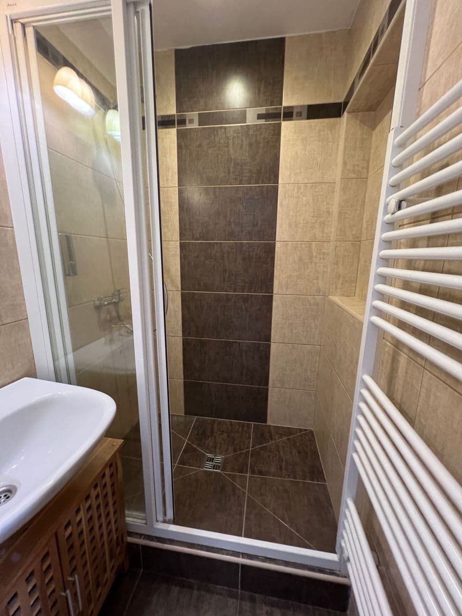 Prenájom bytu 65 m², Ostrovní, Praha, Praha Prenájom bytu 65 m², Ostrovní, Praha, Praha