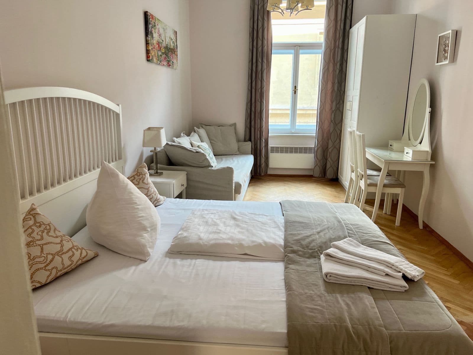 Prenájom bytu 65 m², Ostrovní, Praha, Praha Prenájom bytu 65 m², Ostrovní, Praha, Praha