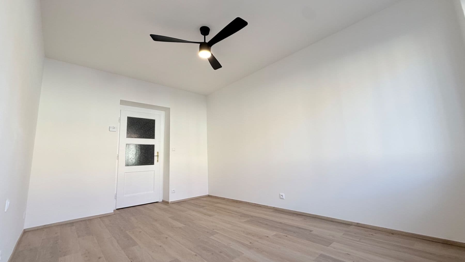 Prenájom bytu 2-izbový 48 m², Koulova, Praha, Praha Prenájom bytu 2-izbový 48 m², Koulova, Praha, Praha