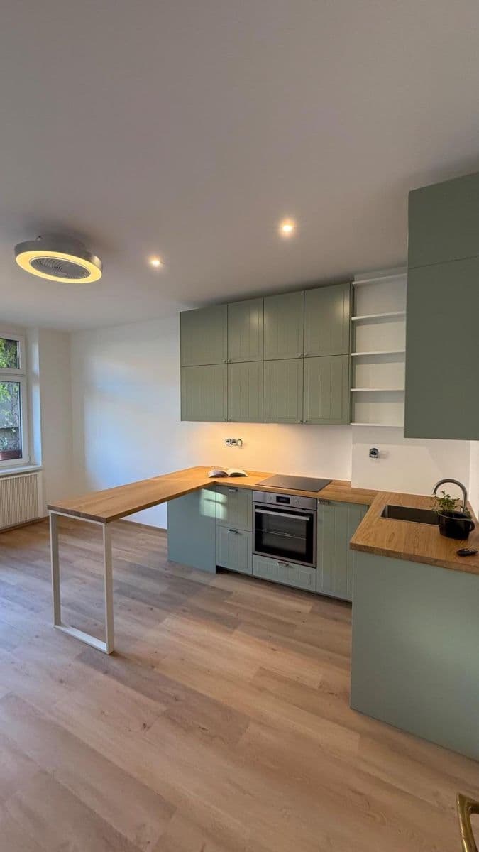 Prenájom bytu 2-izbový 48 m², Koulova, Praha, Praha Prenájom bytu 2-izbový 48 m², Koulova, Praha, Praha