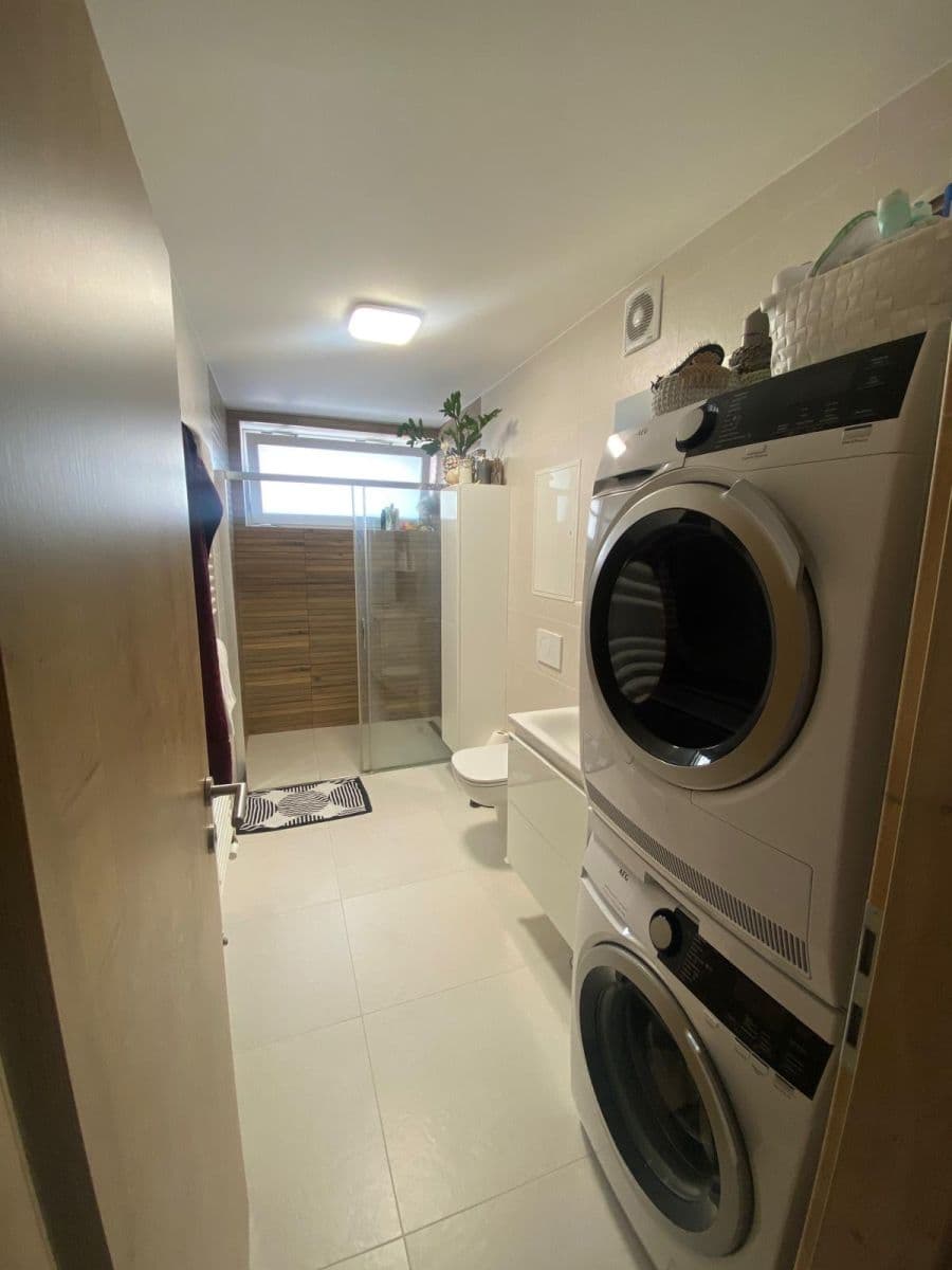 Predaj bytu 2-izbový 68 m², Pod Dráhami, Zvolen, Banskobystrický kraj Predaj bytu 2-izbový 68 m², Pod Dráhami, Zvolen, Banskobystrický kraj