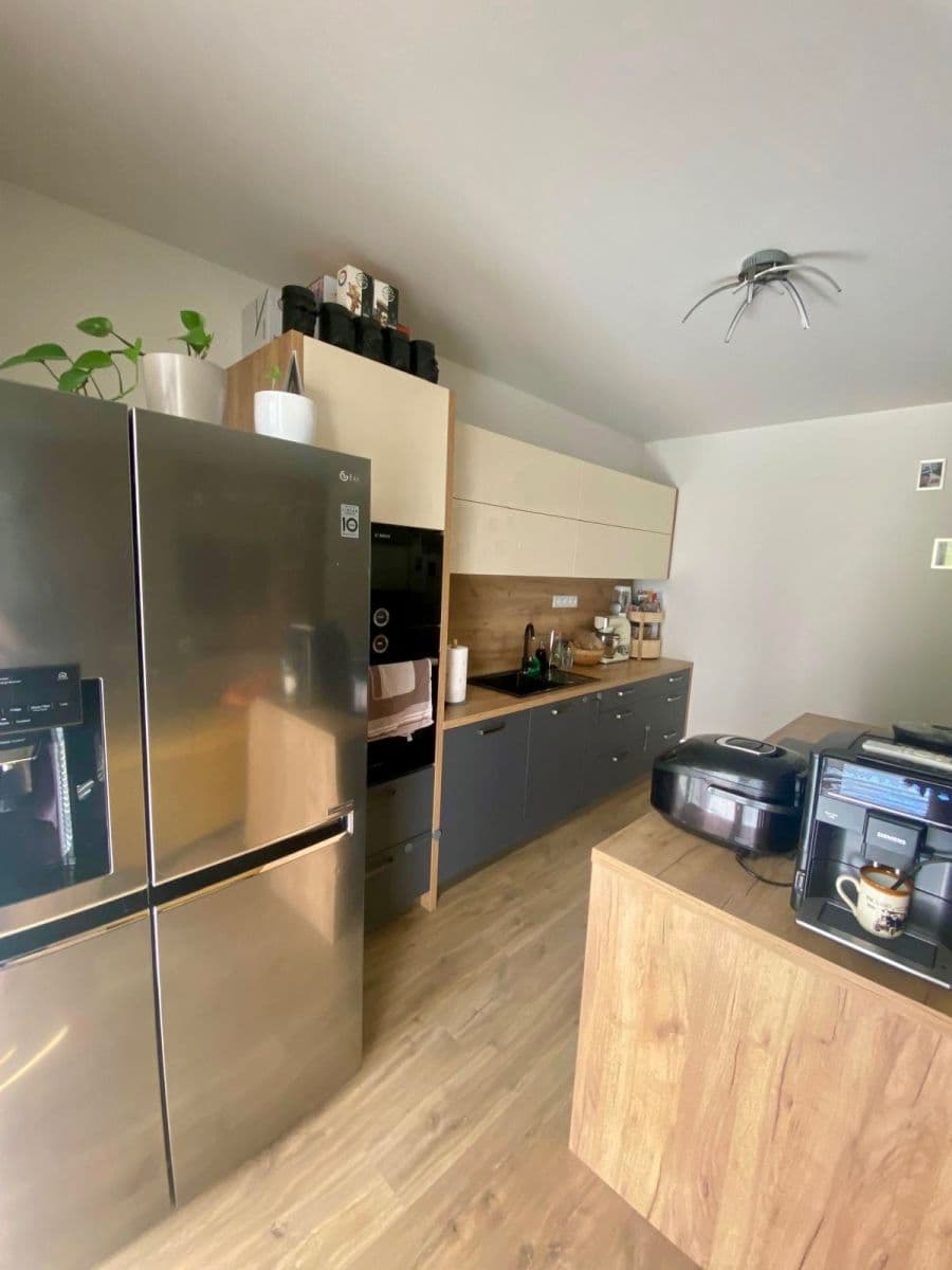 Predaj bytu 2-izbový 68 m², Pod Dráhami, Zvolen, Banskobystrický kraj Predaj bytu 2-izbový 68 m², Pod Dráhami, Zvolen, Banskobystrický kraj