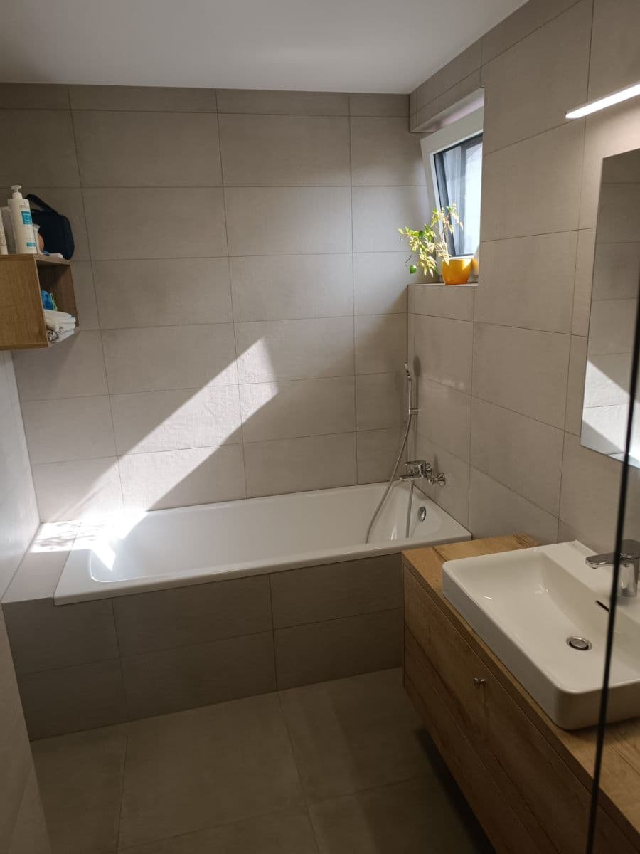 Predaj domu 82 m², pozemek 380 m², Topoľová, Rovinka, Bratislavský kraj Predaj domu 82 m², pozemek 380 m², Topoľová, Rovinka, Bratislavský kraj