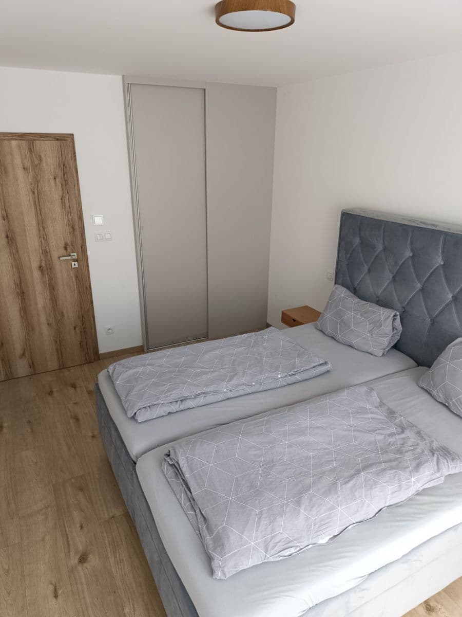 Predaj domu 82 m², pozemek 380 m², Topoľová, Rovinka, Bratislavský kraj Predaj domu 82 m², pozemek 380 m², Topoľová, Rovinka, Bratislavský kraj
