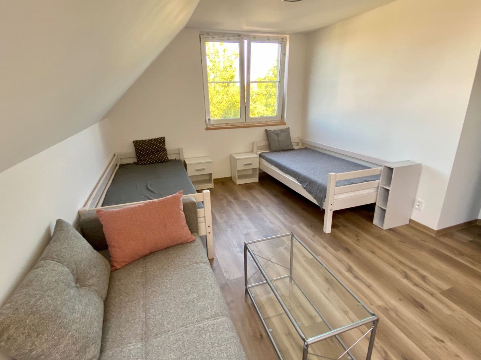 Prenájom bytu 1-izbový 35 m², Dalovická, Praha, Praha Prenájom bytu 1-izbový 35 m², Dalovická, Praha, Praha