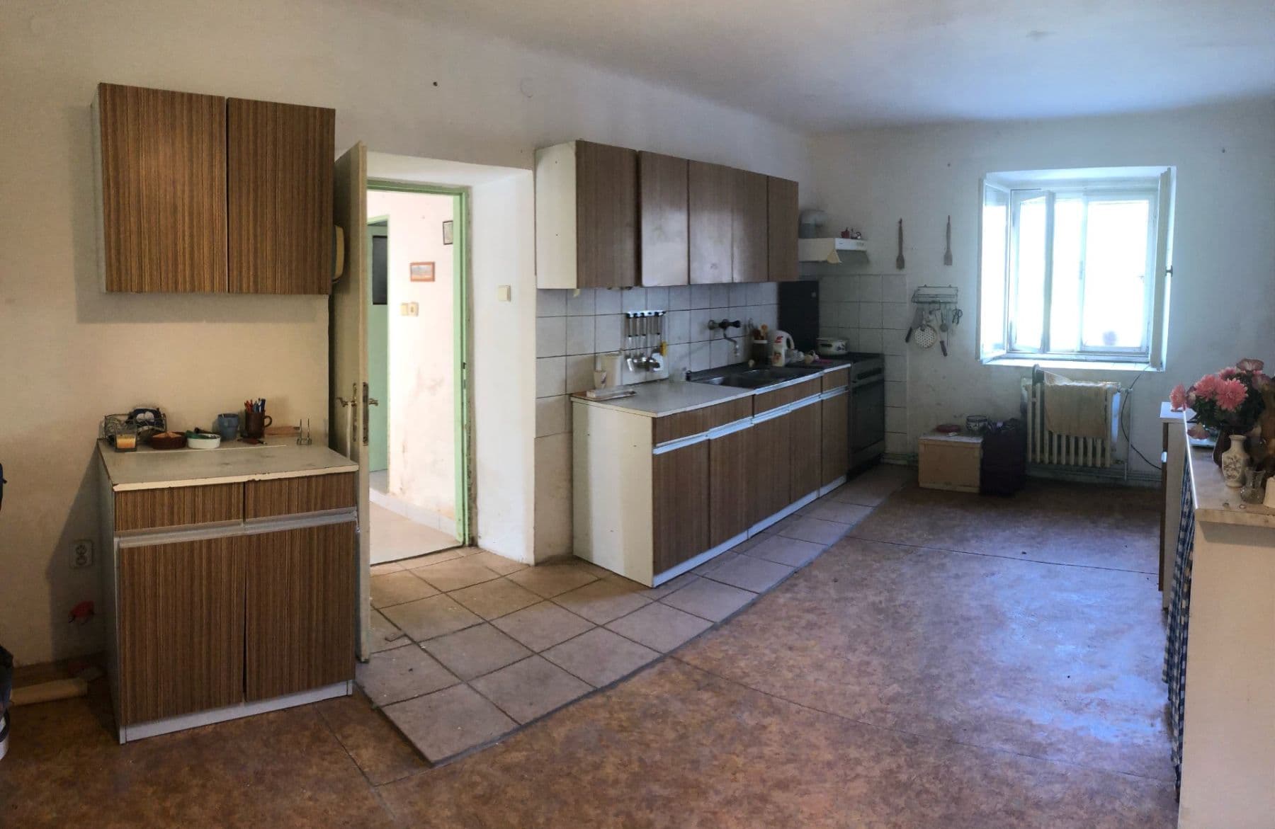 Predaj domu 74 m², pozemek 2.329 m², Hořesedly, Středočeský kraj Predaj domu 74 m², pozemek 2.329 m², Hořesedly, Středočeský kraj