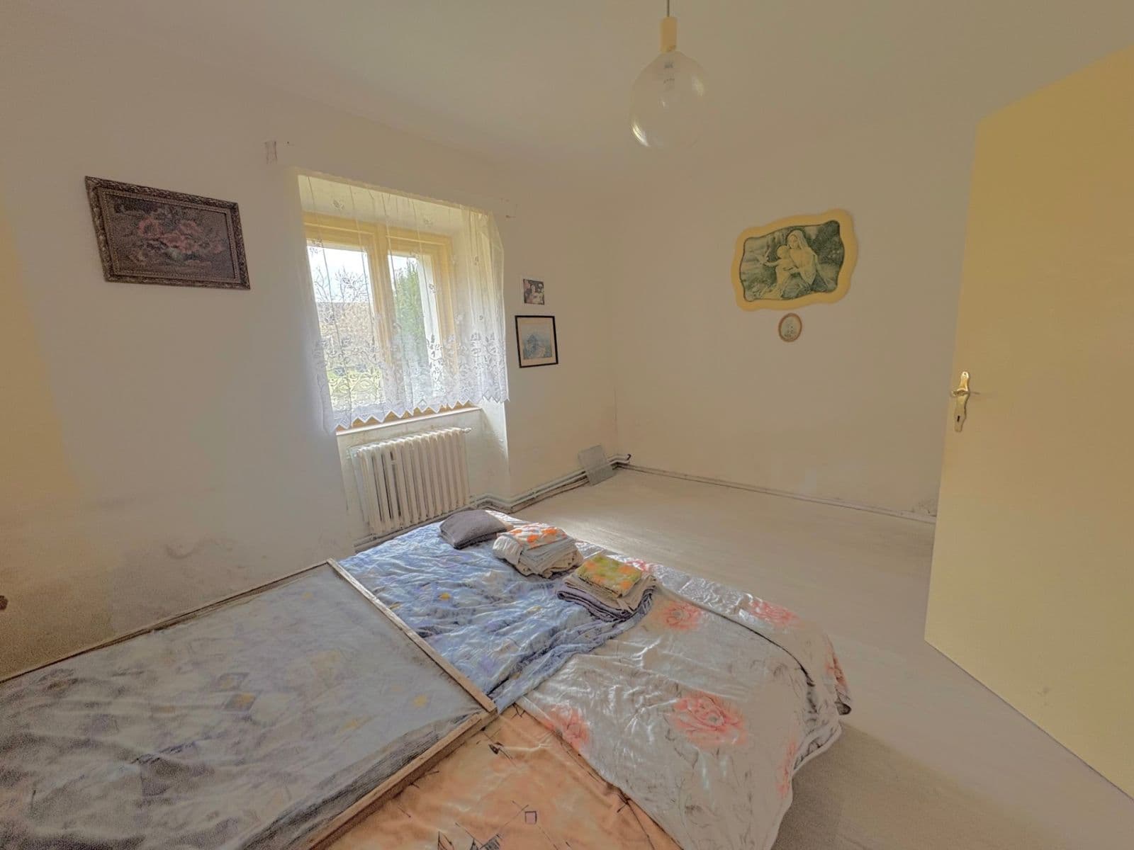 Predaj domu 74 m², pozemek 2.329 m², Hořesedly, Středočeský kraj Predaj domu 74 m², pozemek 2.329 m², Hořesedly, Středočeský kraj