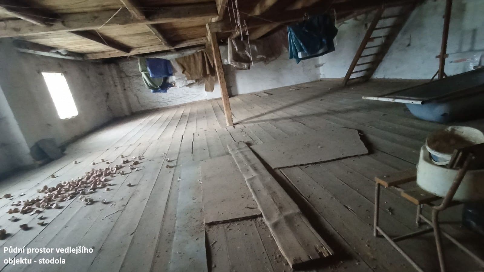 Predaj domu 74 m², pozemek 2.329 m², Hořesedly, Středočeský kraj Predaj domu 74 m², pozemek 2.329 m², Hořesedly, Středočeský kraj