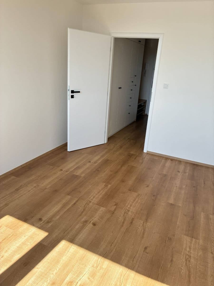 Prenájom bytu 2-izbový 42 m², Brandlova, Praha, Praha Prenájom bytu 2-izbový 42 m², Brandlova, Praha, Praha