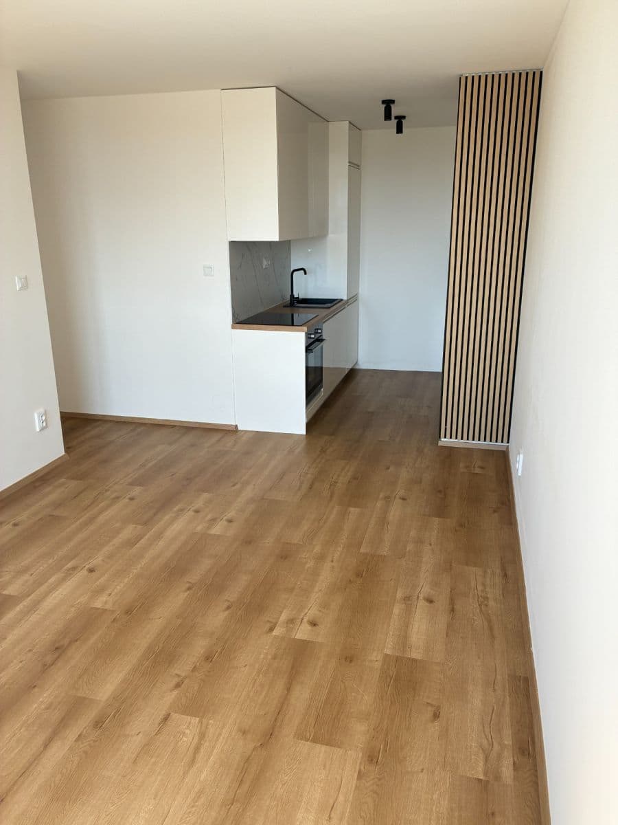 Prenájom bytu 2-izbový 42 m², Brandlova, Praha, Praha Prenájom bytu 2-izbový 42 m², Brandlova, Praha, Praha
