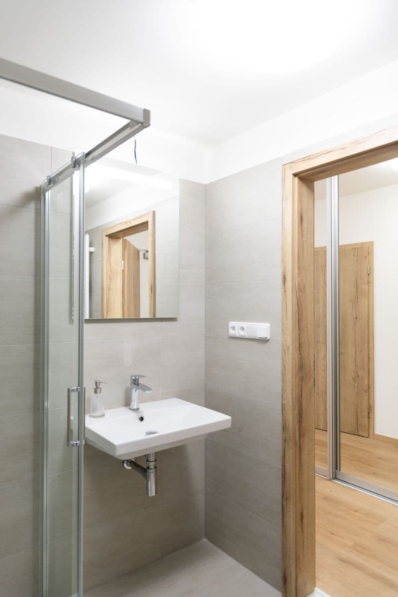 Prenájom bytu 2-izbový 65 m², Nad Stráněmi, Zlín, Zlínský kraj Prenájom bytu 2-izbový 65 m², Nad Stráněmi, Zlín, Zlínský kraj