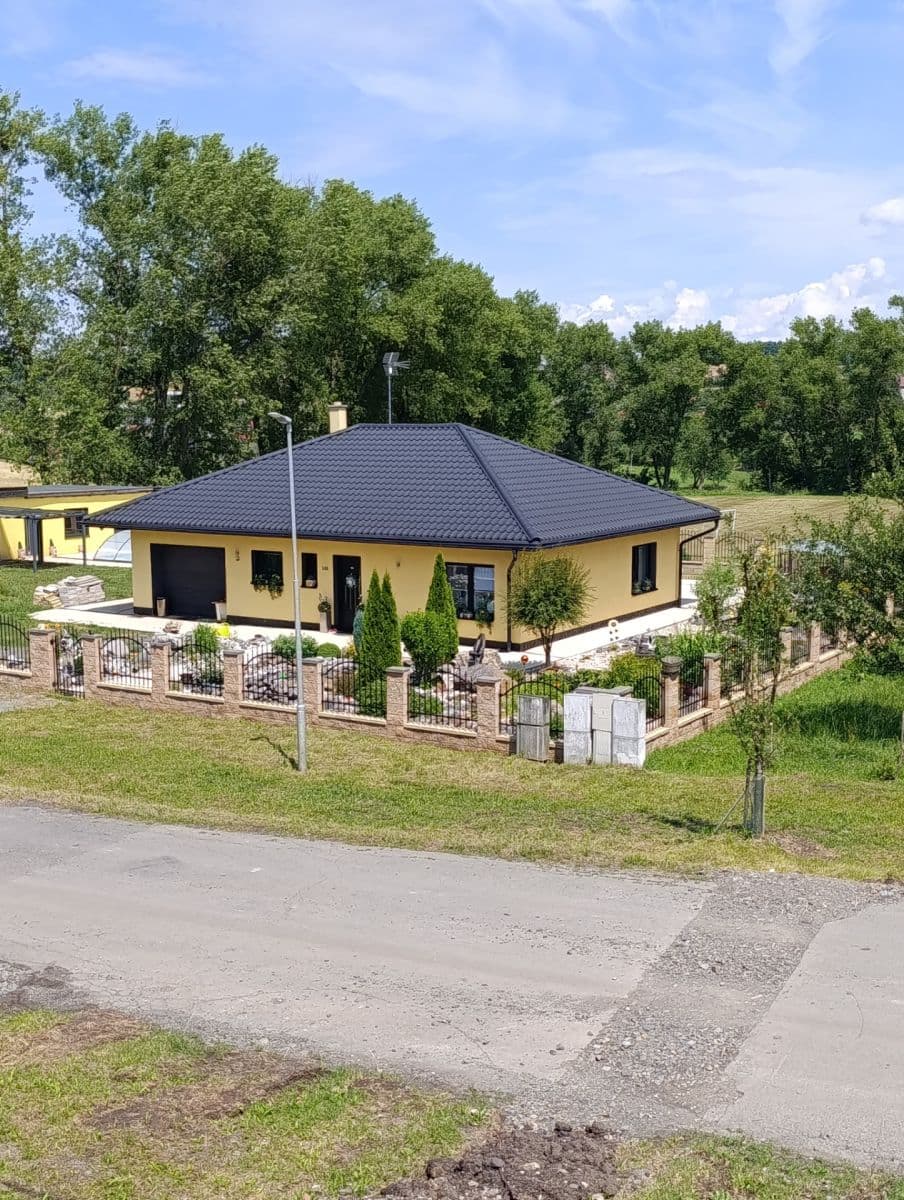 Predaj domu 220 m², pozemek 1.511 m², Rakov, Olomoucký kraj Predaj domu 220 m², pozemek 1.511 m², Rakov, Olomoucký kraj