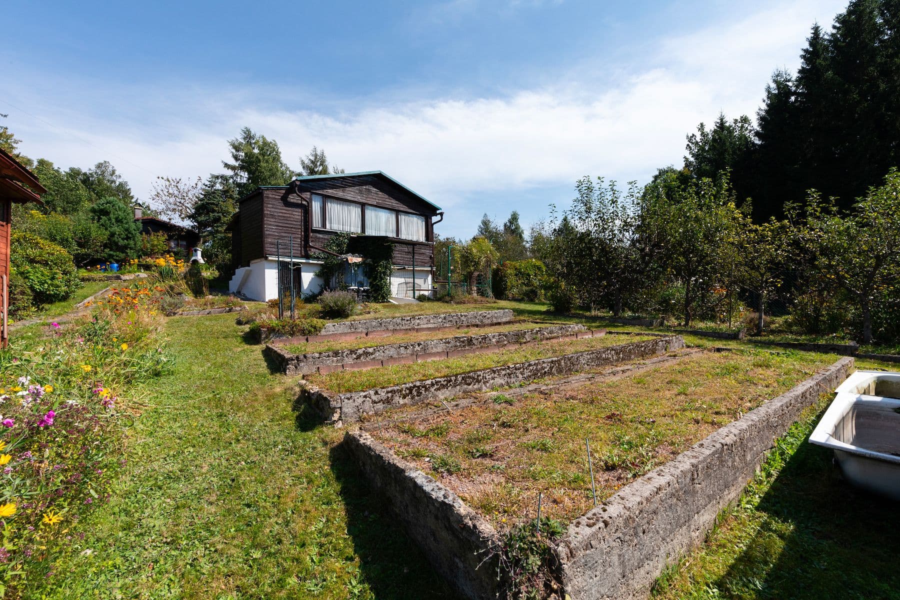 Predaj rekreačného objektu 25 m², pozemek 422 m², Pod Lesem, Jablonec nad Nisou, Liberecký kraj Predaj rekreačného objektu 25 m², pozemek 422 m², Pod Lesem, Jablonec nad Nisou, Liberecký kraj