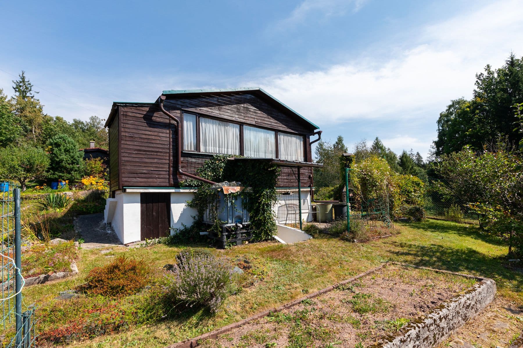 Predaj rekreačného objektu 25 m², pozemek 422 m², Pod Lesem, Jablonec nad Nisou, Liberecký kraj Predaj rekreačného objektu 25 m², pozemek 422 m², Pod Lesem, Jablonec nad Nisou, Liberecký kraj