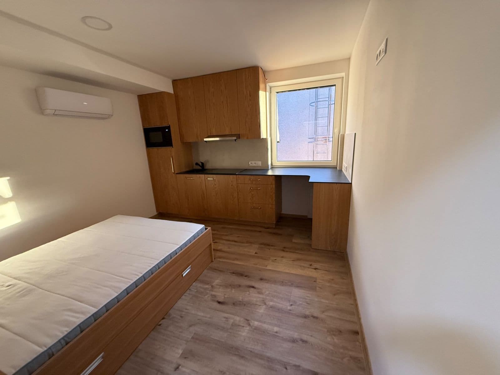 Prenájom bytu 1-izbový 24 m², Josefa Houdka, Praha, Praha Prenájom bytu 1-izbový 24 m², Josefa Houdka, Praha, Praha