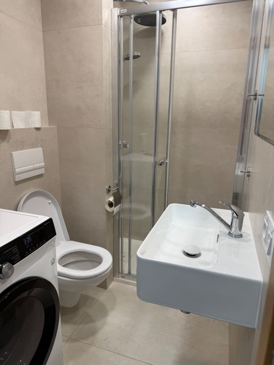 Prenájom bytu 1-izbový 24 m², Josefa Houdka, Praha, Praha Prenájom bytu 1-izbový 24 m², Josefa Houdka, Praha, Praha