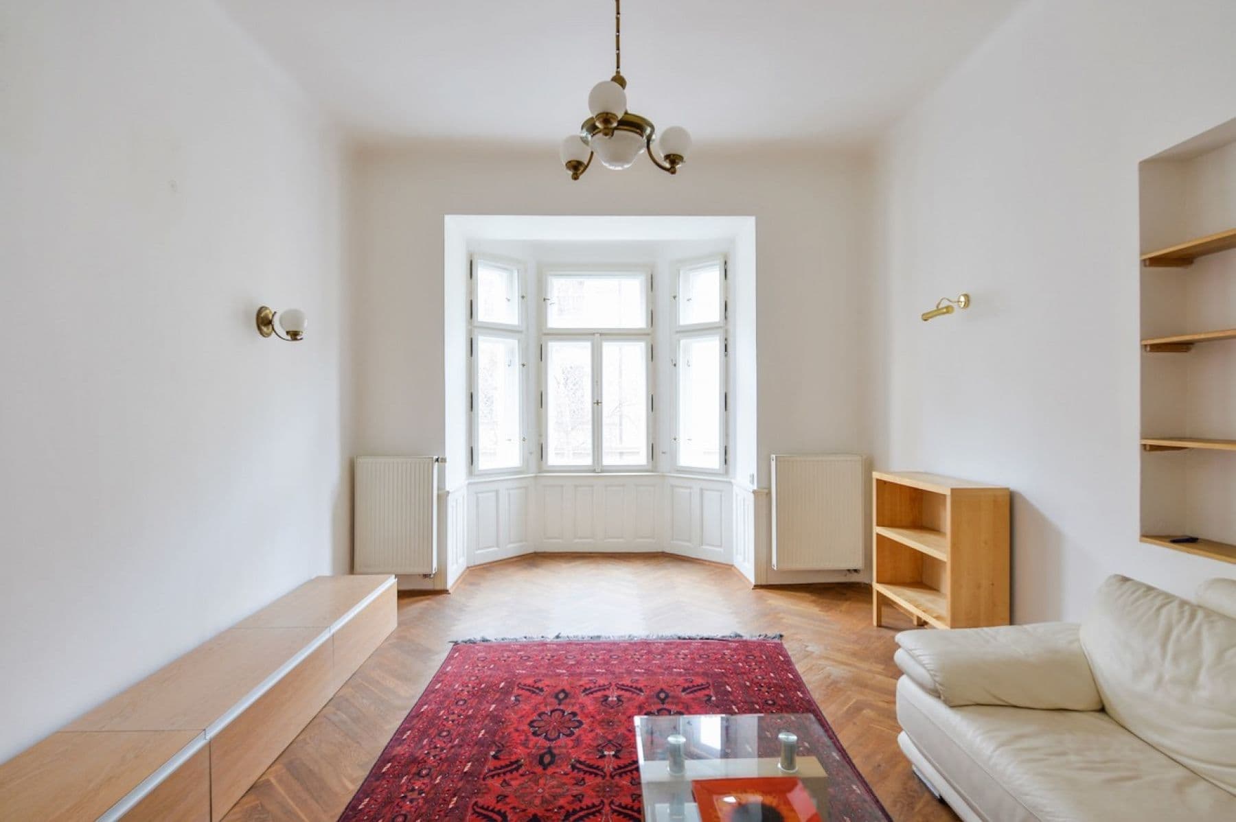 Prenájom bytu 2-izbový 79 m², U Milosrdných, Praha, Praha Prenájom bytu 2-izbový 79 m², U Milosrdných, Praha, Praha