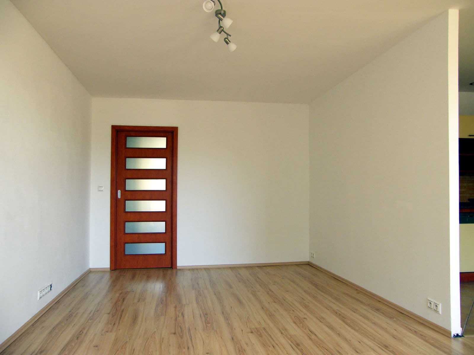 Prenájom bytu 3-izbový 67 m², Rimavské Soboty, Kolín, Středočeský kraj Prenájom bytu 3-izbový 67 m², Rimavské Soboty, Kolín, Středočeský kraj