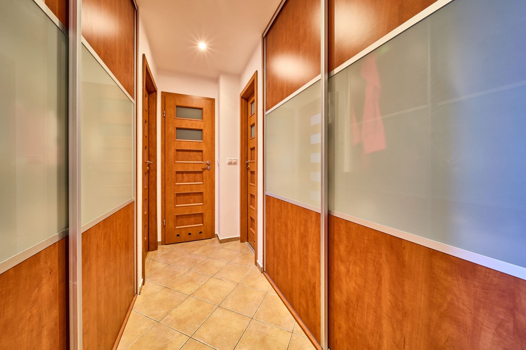 Prenájom bytu 3-izbový 67 m², Rimavské Soboty, Kolín, Středočeský kraj Prenájom bytu 3-izbový 67 m², Rimavské Soboty, Kolín, Středočeský kraj