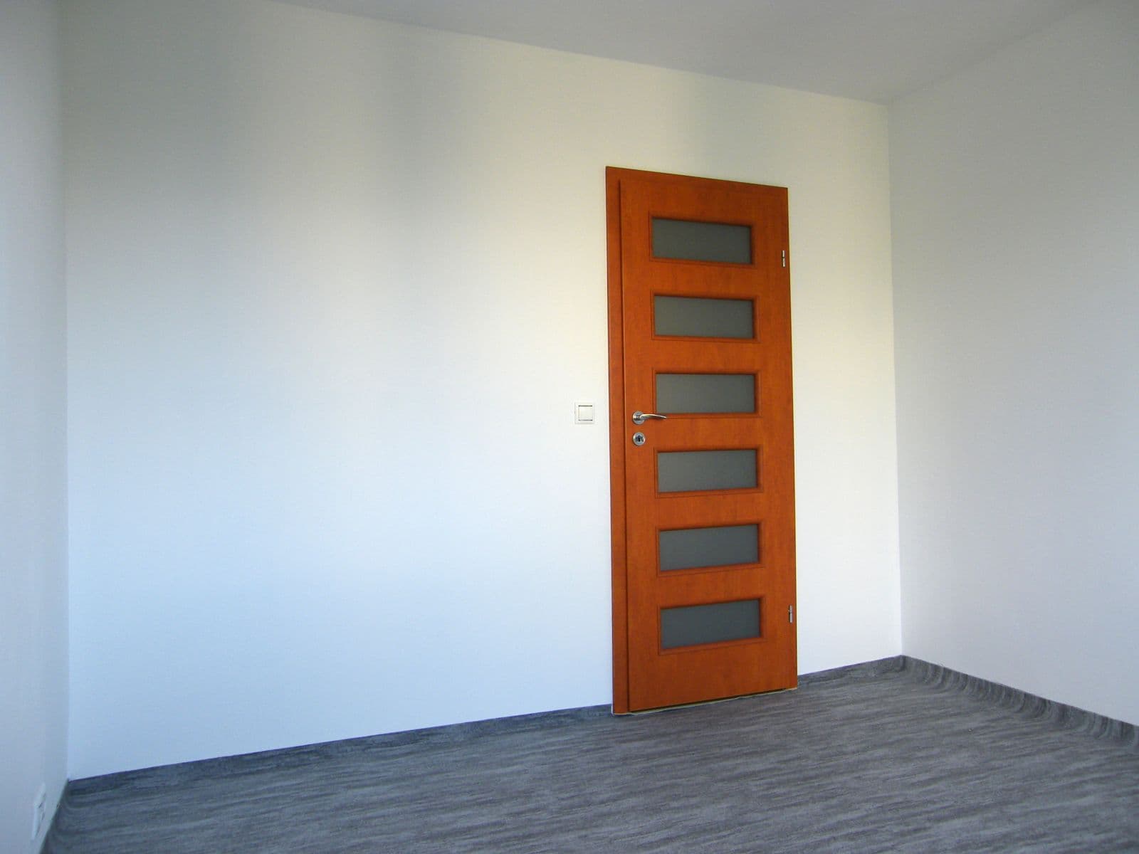 Prenájom bytu 3-izbový 67 m², Rimavské Soboty, Kolín, Středočeský kraj Prenájom bytu 3-izbový 67 m², Rimavské Soboty, Kolín, Středočeský kraj