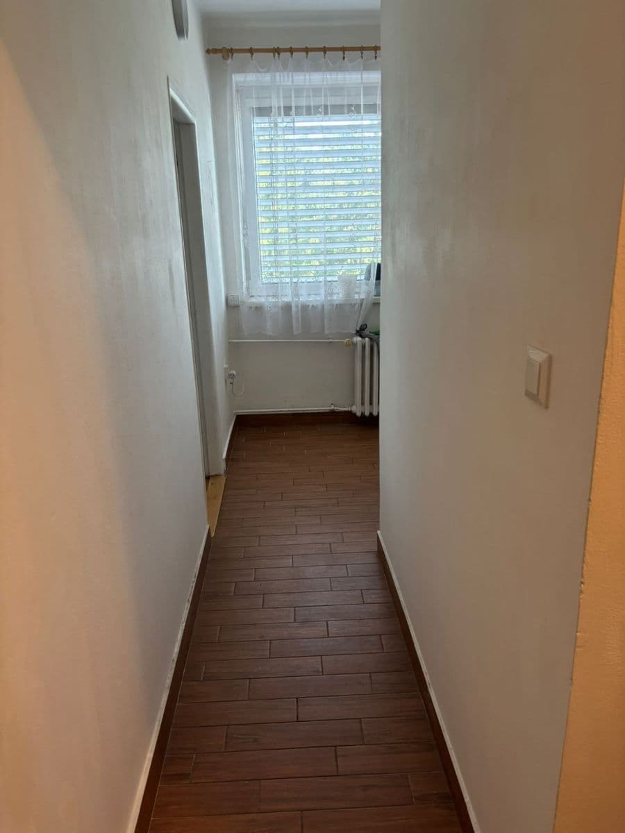 Prenájom bytu 2-izbový 56 m², Pospíšilova, Hradec Králové, Královéhradecký kraj Prenájom bytu 2-izbový 56 m², Pospíšilova, Hradec Králové, Královéhradecký kraj
