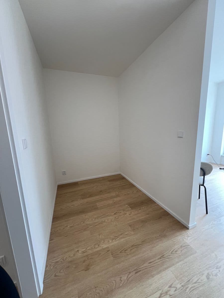 Prenájom bytu 1-izbový 29 m², třída Generála Píky, Brno, Jihomoravský kraj Prenájom bytu 1-izbový 29 m², třída Generála Píky, Brno, Jihomoravský kraj