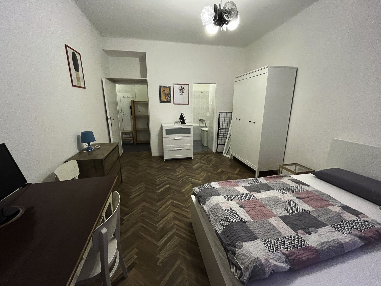 Prenájom bytu 41 m², Kouřimská, Praha, Praha Prenájom bytu 41 m², Kouřimská, Praha, Praha