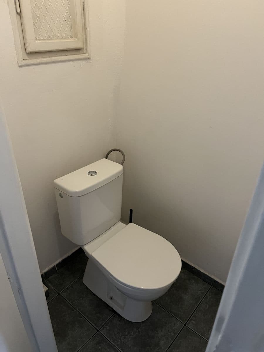 Prenájom bytu 41 m², Kouřimská, Praha, Praha Prenájom bytu 41 m², Kouřimská, Praha, Praha