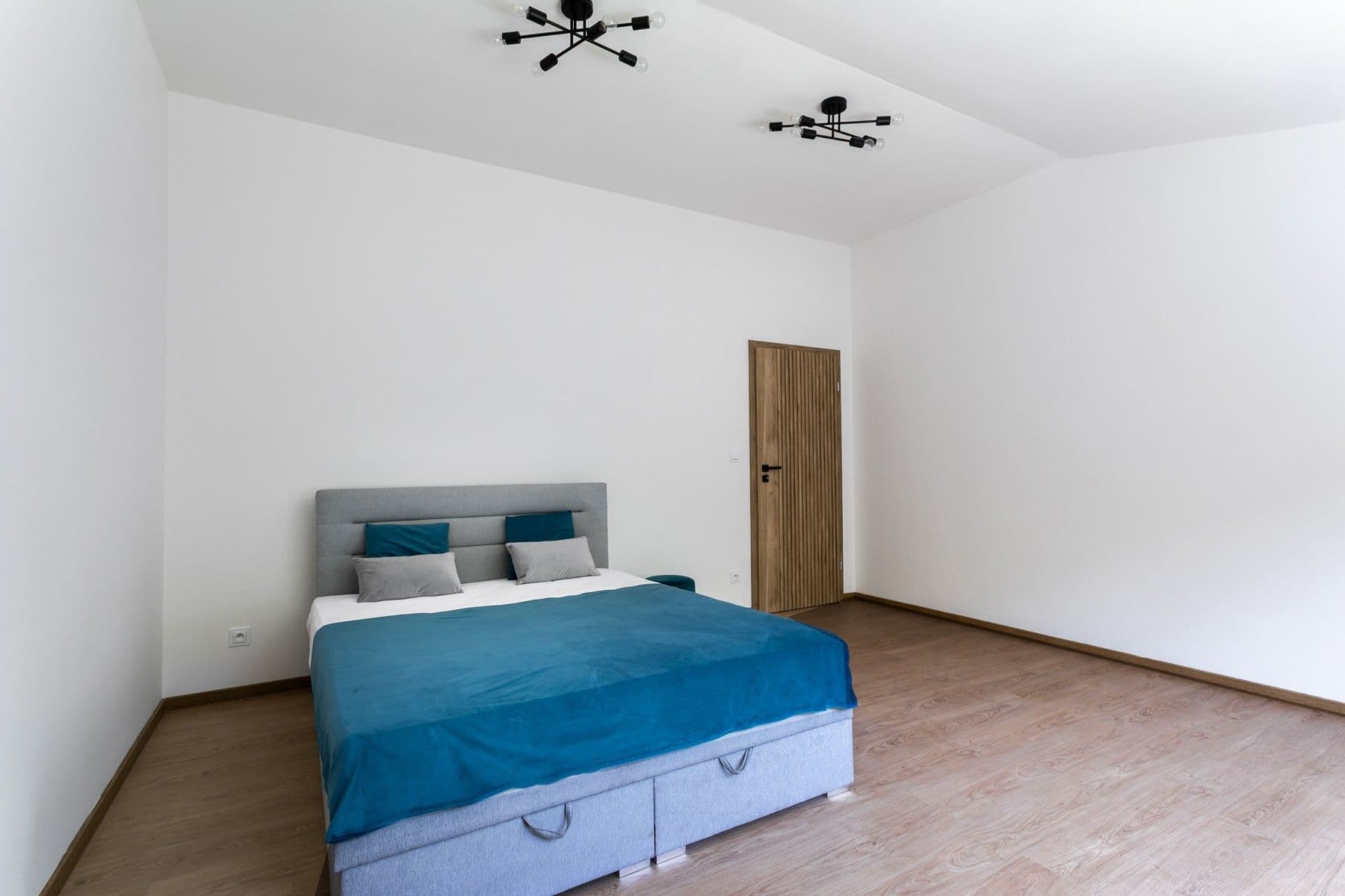 Predaj domu 159 m², pozemek 879 m², U Lesíka, Nová Ves, Středočeský kraj Predaj domu 159 m², pozemek 879 m², U Lesíka, Nová Ves, Středočeský kraj