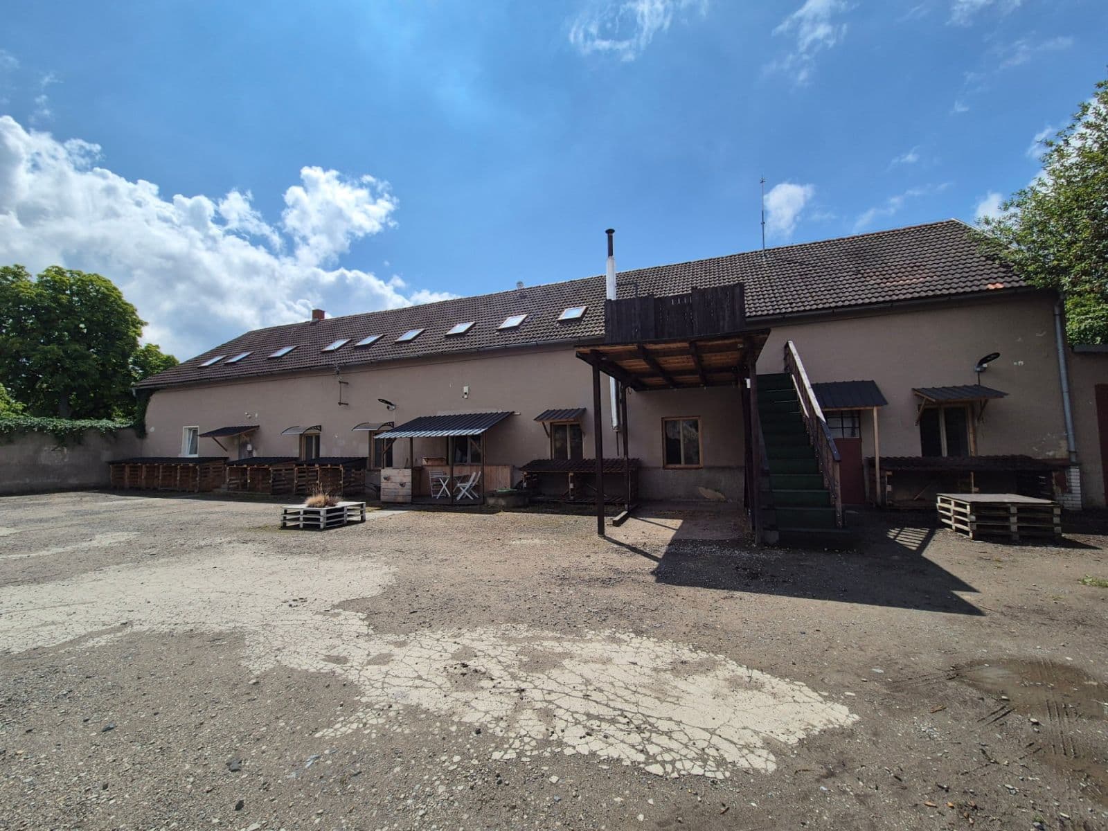 Prenájom domu 510 m², pozemok 1.000 m², Náves sv. Petra a Pavla, Zlatníky-Hodkovice, Středočeský kraj Prenájom domu 510 m², pozemok 1.000 m², Náves sv. Petra a Pavla, Zlatníky-Hodkovice, Středočeský kraj