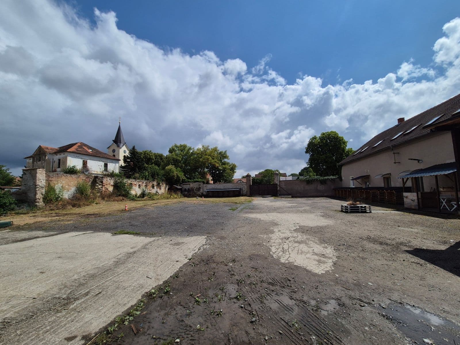 Prenájom domu 510 m², pozemok 1.000 m², Náves sv. Petra a Pavla, Zlatníky-Hodkovice, Středočeský kraj Prenájom domu 510 m², pozemok 1.000 m², Náves sv. Petra a Pavla, Zlatníky-Hodkovice, Středočeský kraj