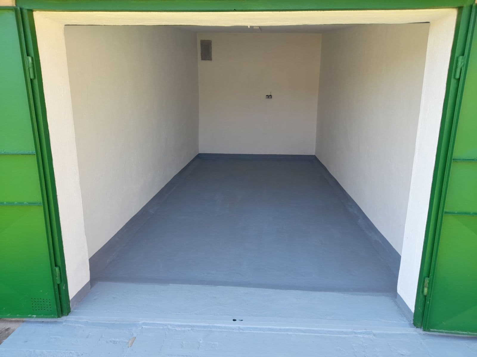 Predaj garáže 18 m², Plzeň, Plzeňský kraj Predaj garáže 18 m², Plzeň, Plzeňský kraj