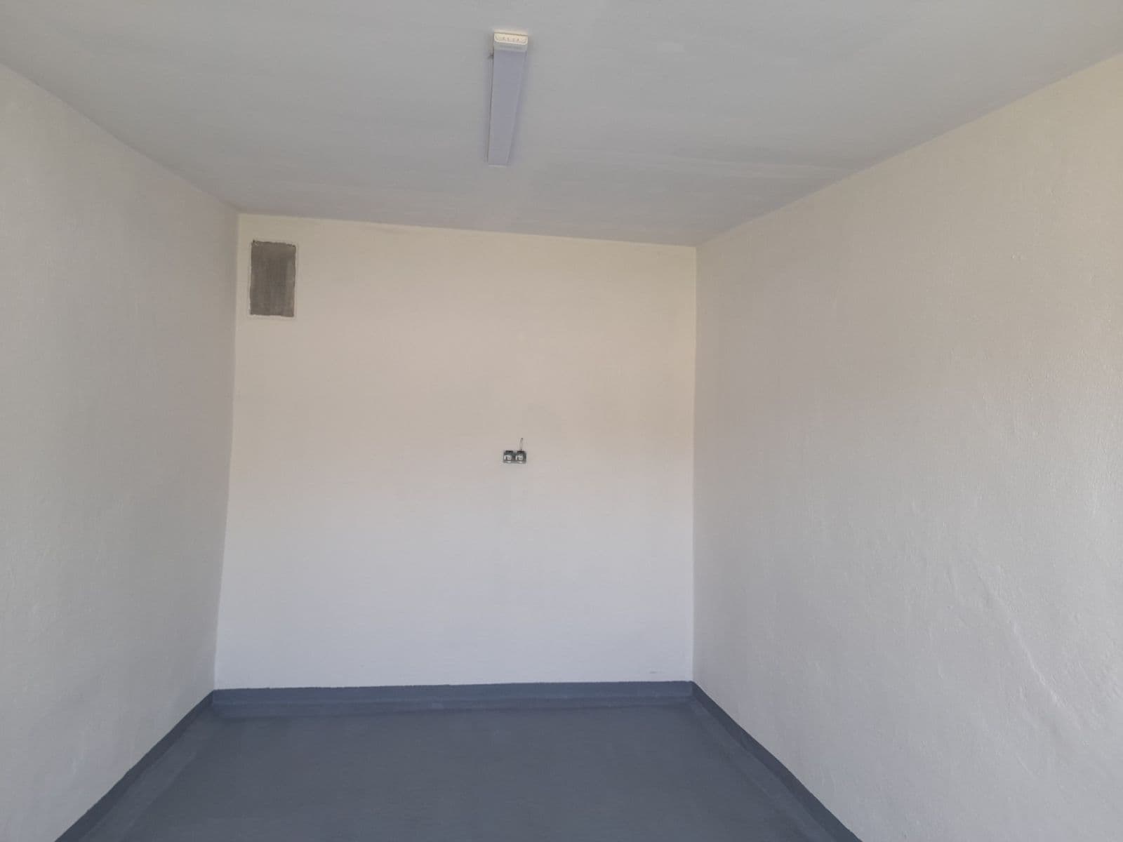 Predaj garáže 18 m², Plzeň, Plzeňský kraj Predaj garáže 18 m², Plzeň, Plzeňský kraj