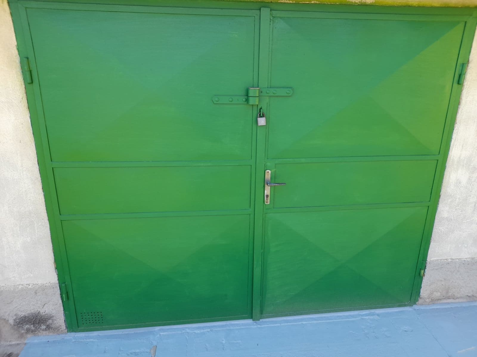 Predaj garáže 18 m², Plzeň, Plzeňský kraj Predaj garáže 18 m², Plzeň, Plzeňský kraj
