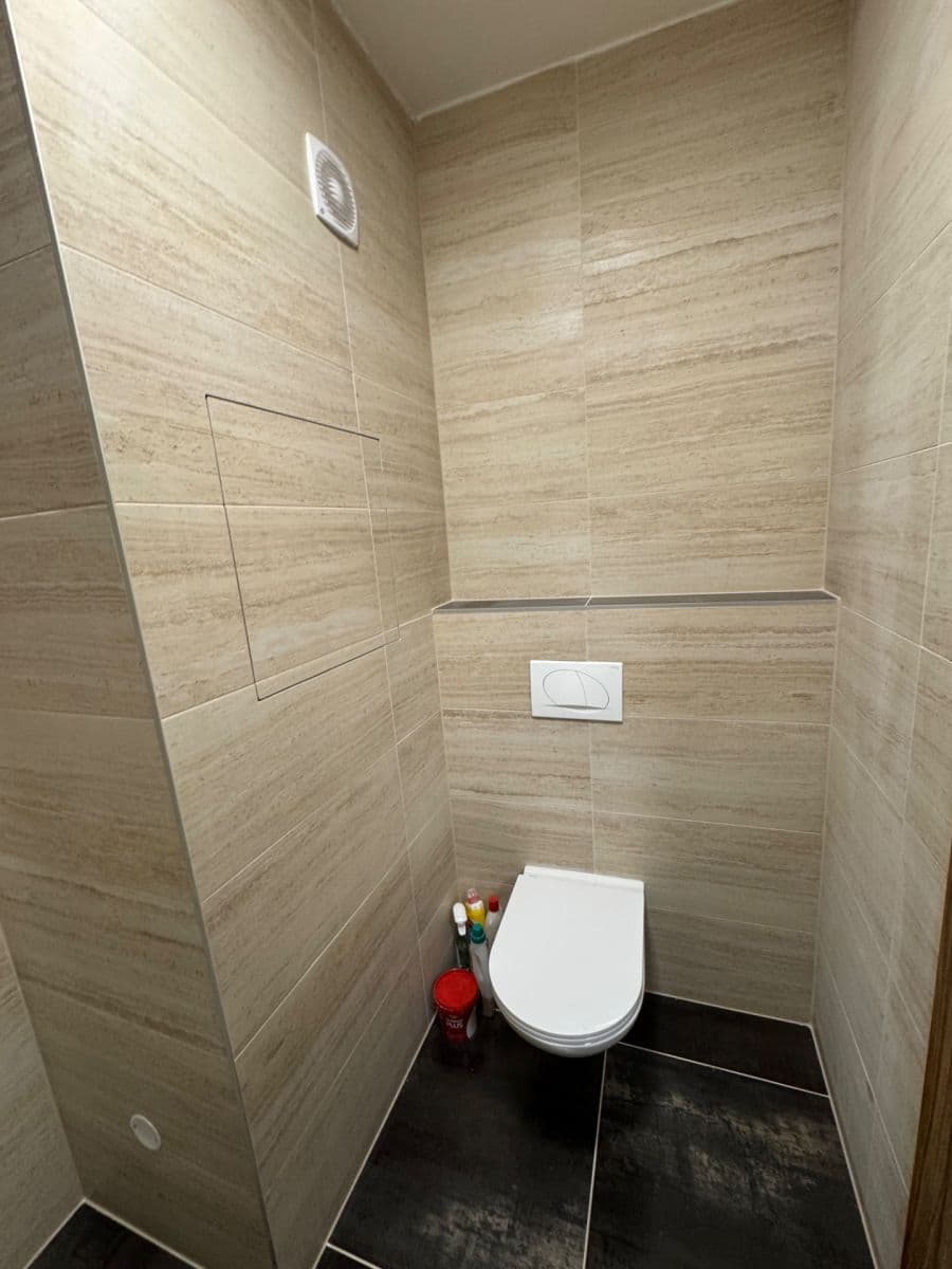 Prenájom bytu 2-izbový 41 m², Na Úlehli, Praha, Praha Prenájom bytu 2-izbový 41 m², Na Úlehli, Praha, Praha