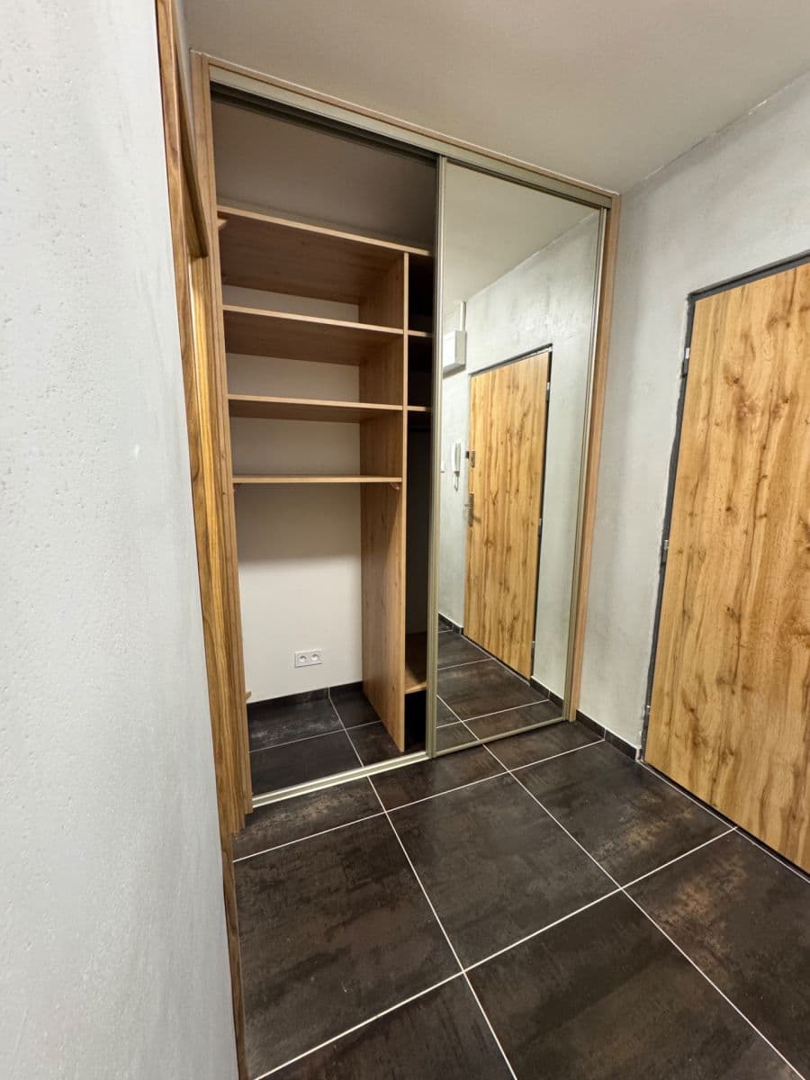 Prenájom bytu 2-izbový 41 m², Na Úlehli, Praha, Praha Prenájom bytu 2-izbový 41 m², Na Úlehli, Praha, Praha