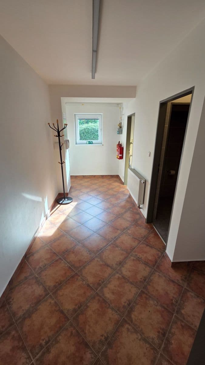 Prenájom kancelárie 85 m², Na Křivce, Praha, Praha Prenájom kancelárie 85 m², Na Křivce, Praha, Praha