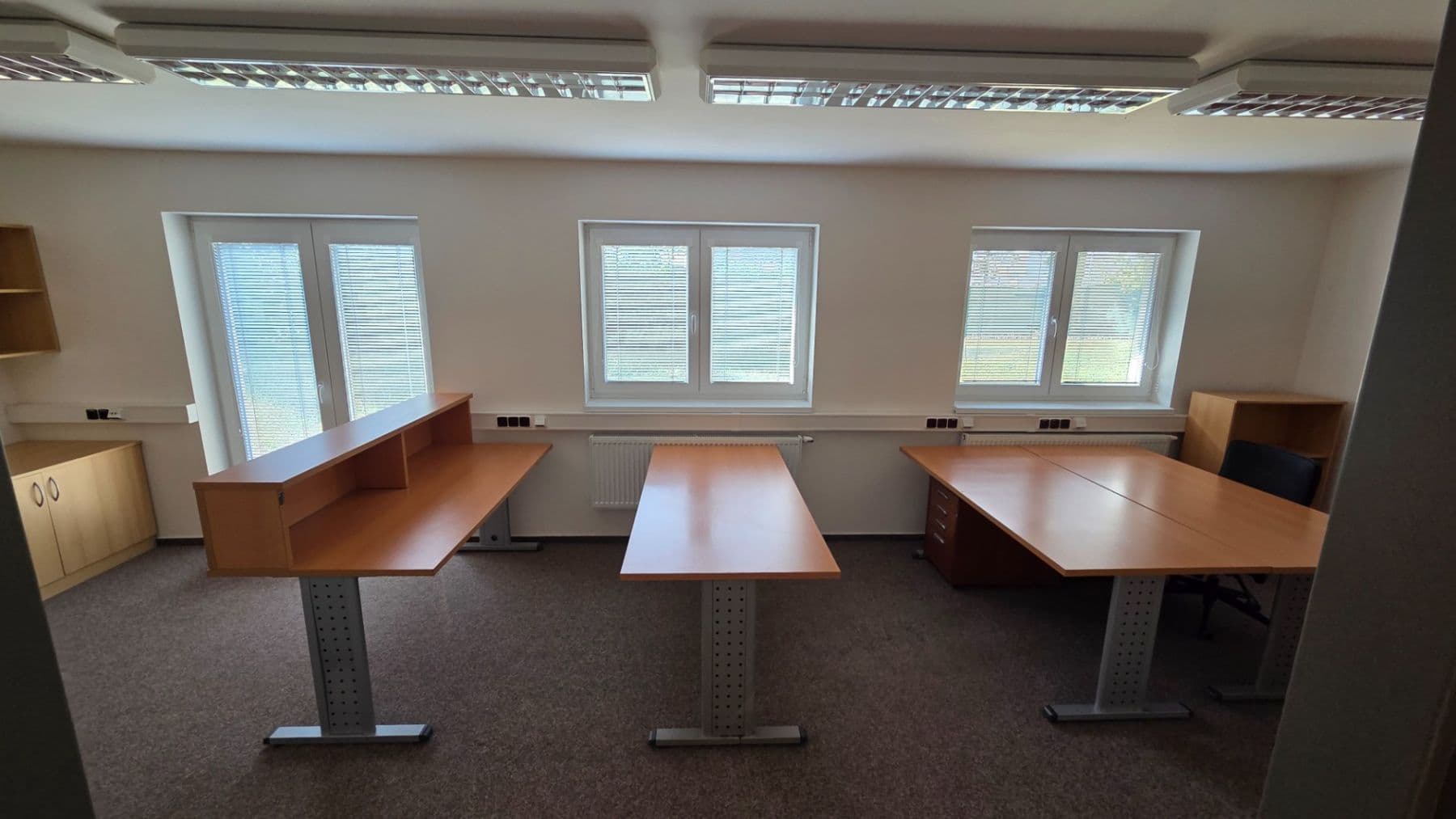 Prenájom kancelárie 85 m², Na Křivce, Praha, Praha Prenájom kancelárie 85 m², Na Křivce, Praha, Praha