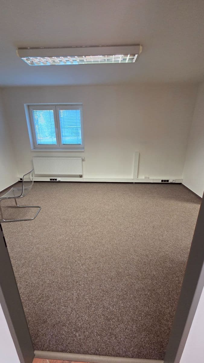 Prenájom kancelárie 85 m², Na Křivce, Praha, Praha Prenájom kancelárie 85 m², Na Křivce, Praha, Praha