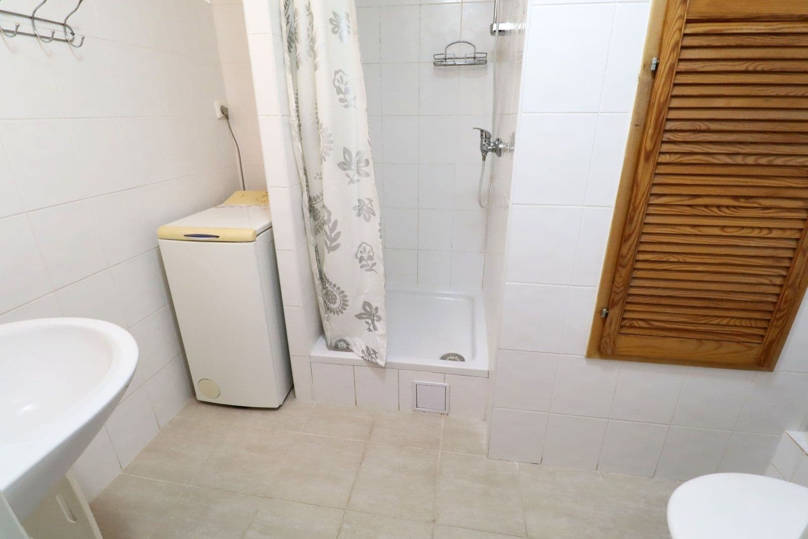 Prenájom bytu 1-izbový 38 m², Kusého, Praha, Praha Prenájom bytu 1-izbový 38 m², Kusého, Praha, Praha