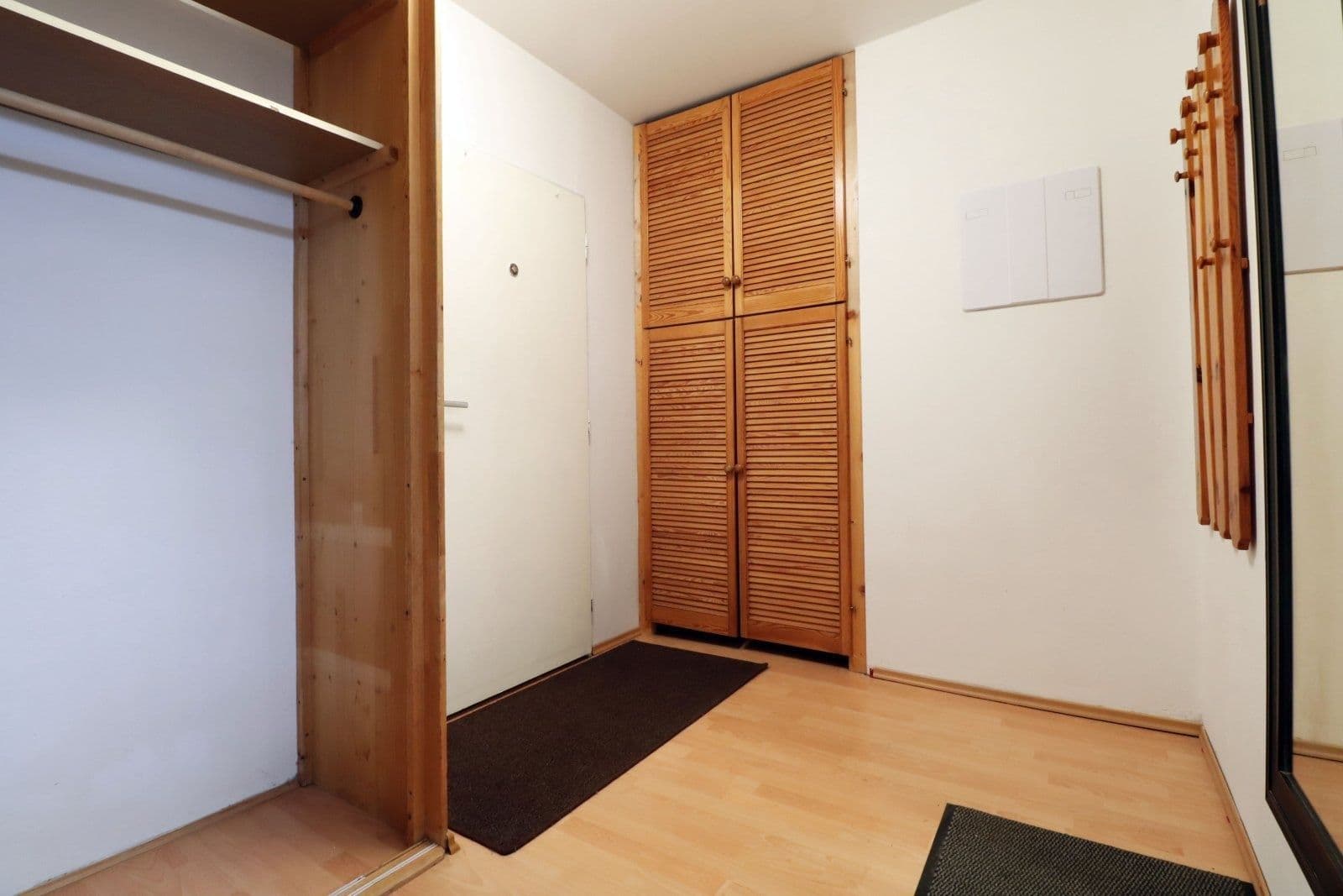 Prenájom bytu 1-izbový 38 m², Kusého, Praha, Praha Prenájom bytu 1-izbový 38 m², Kusého, Praha, Praha