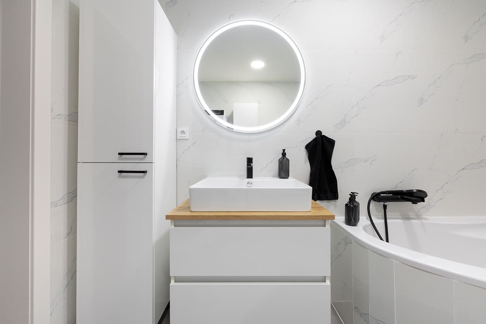 Predaj bytu 4-izbový 80 m², Hurbanova, Praha, Praha Predaj bytu 4-izbový 80 m², Hurbanova, Praha, Praha