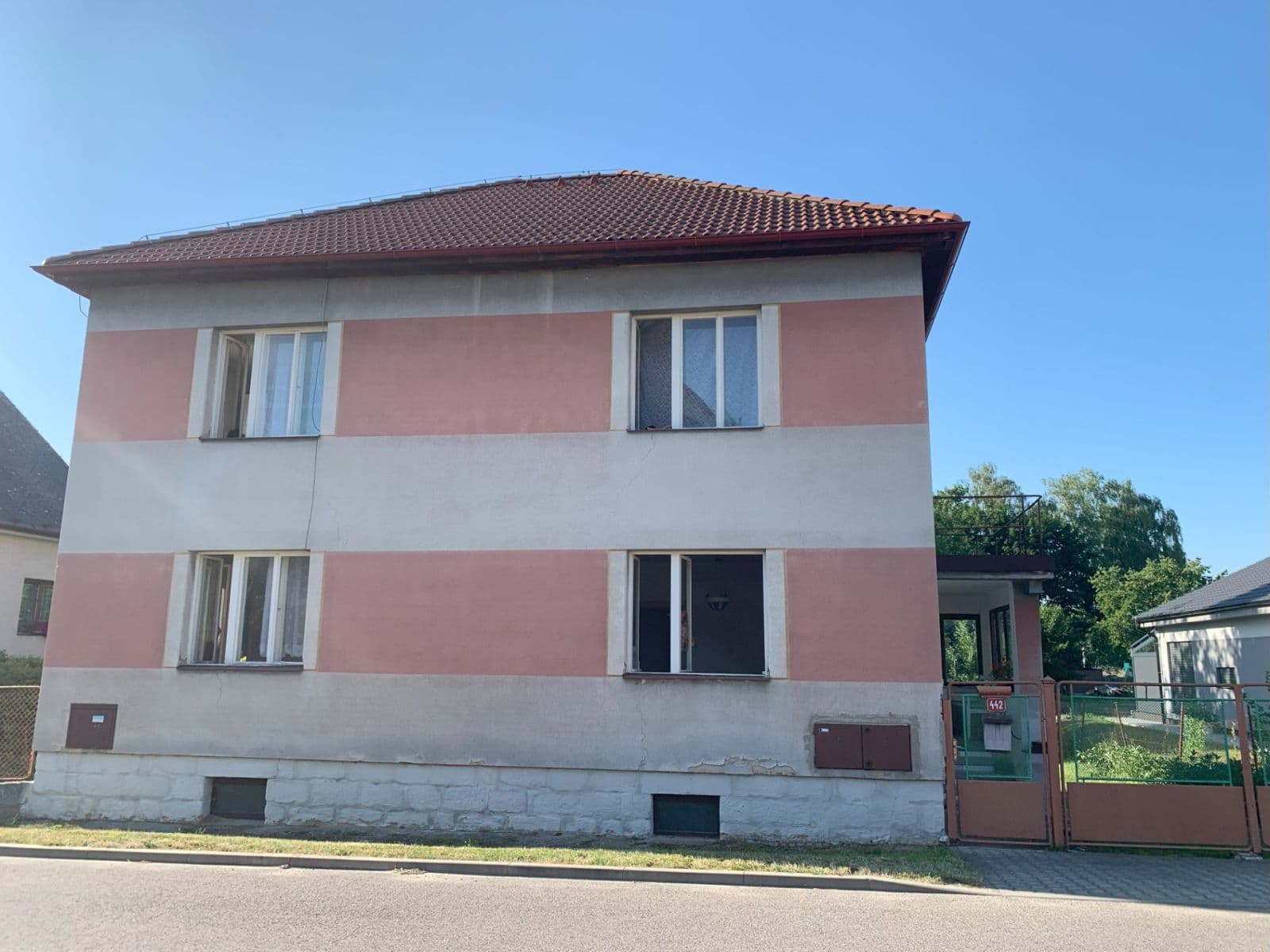 Predaj domu 200 m², pozemek 1.282 m², Požárníků, Dolní Bousov, Středočeský kraj Predaj domu 200 m², pozemek 1.282 m², Požárníků, Dolní Bousov, Středočeský kraj