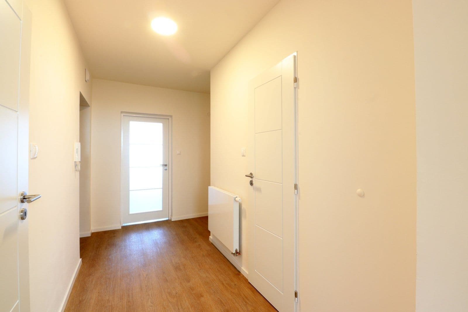 Prenájom bytu 5-izbový 200 m², Čajkovského, Praha, Praha Prenájom bytu 5-izbový 200 m², Čajkovského, Praha, Praha