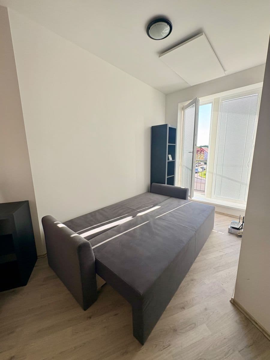 Prenájom bytu 1-izbový 21 m², Škvorec, Středočeský kraj Prenájom bytu 1-izbový 21 m², Škvorec, Středočeský kraj