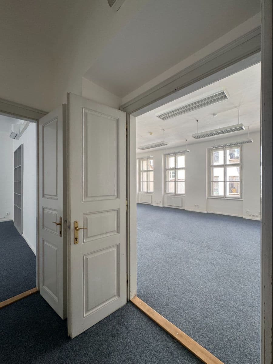 Prenájom kancelárie 243 m², Žitná, Praha, Praha Prenájom kancelárie 243 m², Žitná, Praha, Praha