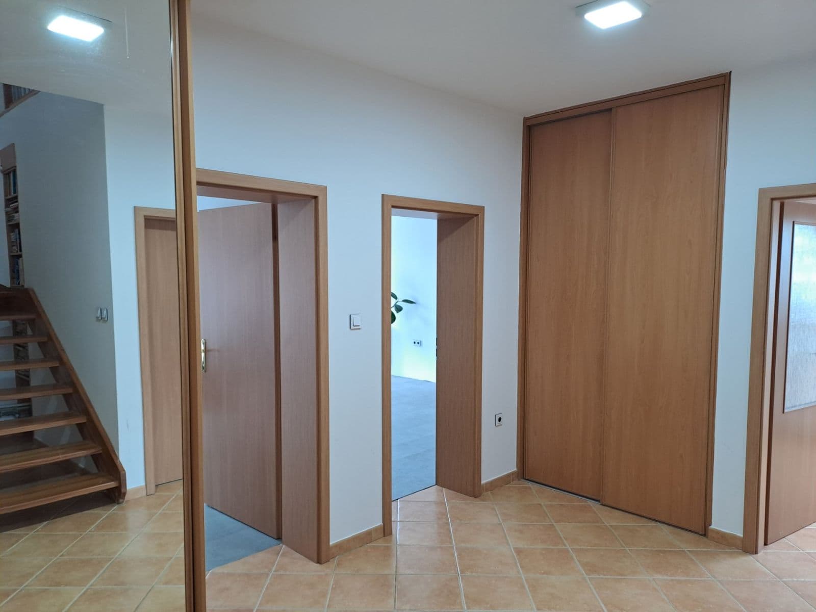 Prenájom bytu 4-izbový 107 m², Nová, České Budějovice, Jihočeský kraj Prenájom bytu 4-izbový 107 m², Nová, České Budějovice, Jihočeský kraj