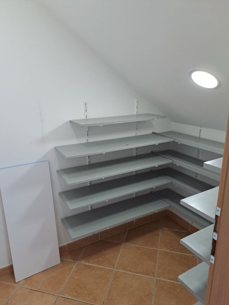 Prenájom bytu 4-izbový 107 m², Nová, České Budějovice, Jihočeský kraj Prenájom bytu 4-izbový 107 m², Nová, České Budějovice, Jihočeský kraj